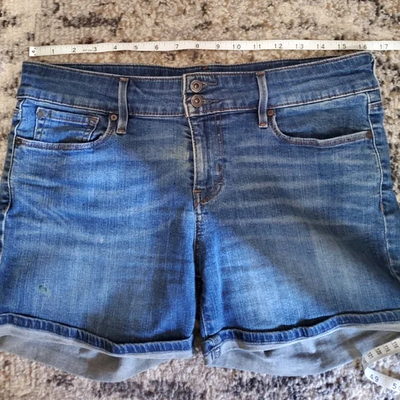 Denizen from Levi's Double Button Front Jean Shorts - Picture 5 of 7